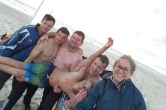 Gruppenbild vom Kitesurfen in Hvide Sande 2017